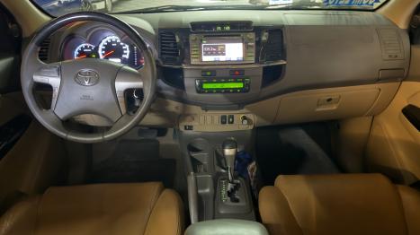 TOYOTA Hilux SW4 3.0 16V 4P SRV 4X4 7 LUGARES TURBO DIESEL AUTOMTICO, Foto 10