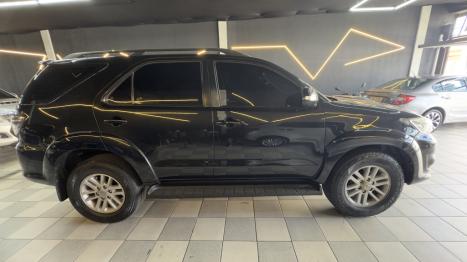 TOYOTA Hilux SW4 3.0 16V 4P SRV 4X4 7 LUGARES TURBO DIESEL AUTOMTICO, Foto 4