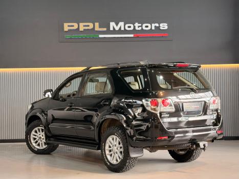 TOYOTA Hilux SW4 3.0 16V 4P SR 4X4 TURBO DIESEL AUTOM�TICO, Foto 5