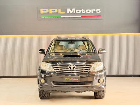 TOYOTA Hilux SW4 3.0 16V 4P SR 4X4 TURBO DIESEL AUTOM�TICO, Foto 2