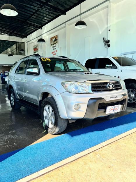 TOYOTA Hilux SW4 3.0 16V 4P SRV 4X4 7 LUGARES TURBO DIESEL AUTOM�TICO, Foto 1