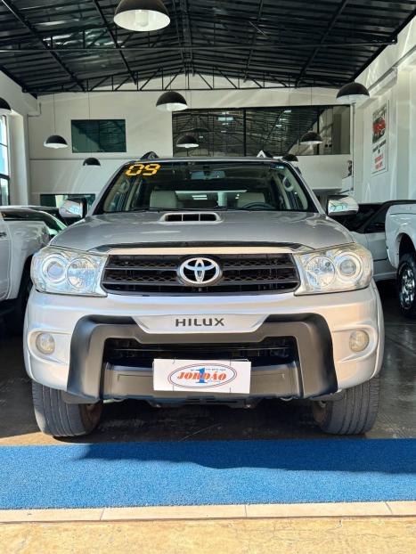 TOYOTA Hilux SW4 3.0 16V 4P SRV 4X4 7 LUGARES TURBO DIESEL AUTOM�TICO, Foto 2