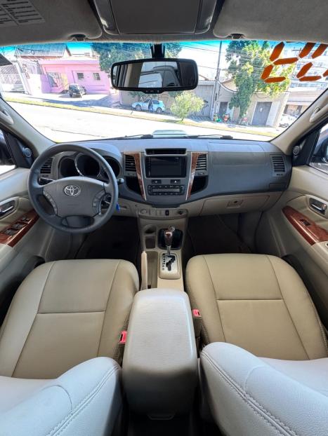 TOYOTA Hilux SW4 3.0 16V 4P SRV 4X4 7 LUGARES TURBO DIESEL AUTOM�TICO, Foto 7