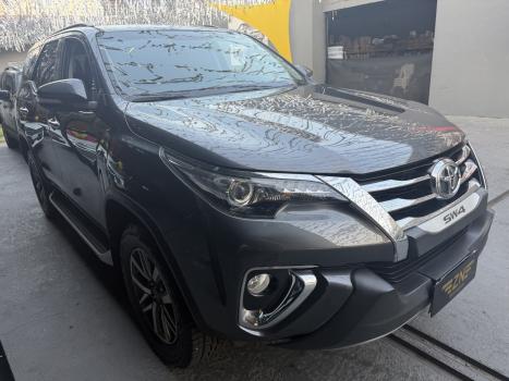 TOYOTA Hilux SW4 4.0 V6 24V 4P SRX 4X4 7 LUGARES AUTOM�TICO, Foto 11