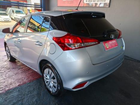 TOYOTA Yaris Hatch 1.5 16V 4P FLEX XS MULTIDRIVE AUTOMTICO CVT, Foto 2