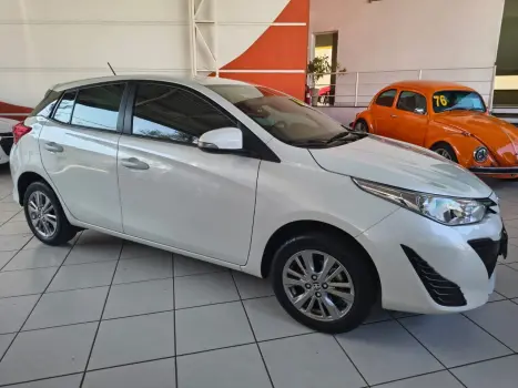 TOYOTA Yaris Hatch 1.5 16V 4P FLEX XL PLUS CONNECT MULTIDRIVE AUTOMTICO CVT, Foto 4