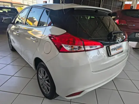 TOYOTA Yaris Hatch 1.5 16V 4P FLEX XL PLUS CONNECT MULTIDRIVE AUTOMTICO CVT, Foto 7