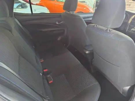 TOYOTA Yaris Hatch 1.5 16V 4P FLEX XL PLUS CONNECT MULTIDRIVE AUTOMTICO CVT, Foto 13
