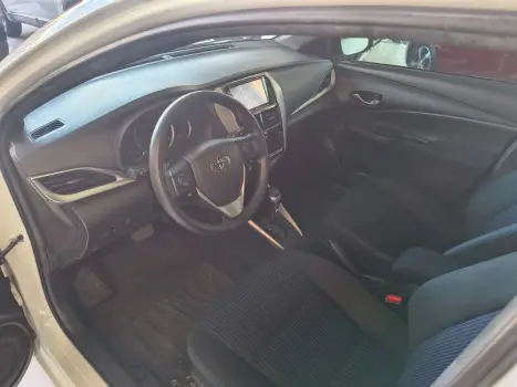 TOYOTA Yaris Hatch 1.5 16V 4P FLEX XL PLUS CONNECT MULTIDRIVE AUTOMTICO CVT, Foto 18