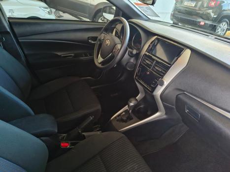TOYOTA Yaris Hatch 1.5 16V 4P FLEX XL PLUS CONNECT MULTIDRIVE AUTOMTICO CVT, Foto 10