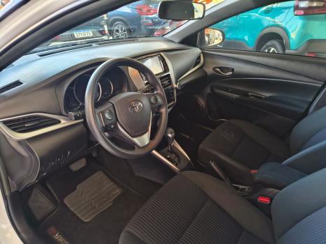 TOYOTA Yaris Hatch 1.5 16V 4P FLEX XL PLUS CONNECT MULTIDRIVE AUTOMTICO CVT, Foto 15