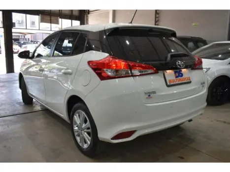 TOYOTA Yaris Hatch 1.3 16V 4P FLEX XL PLUS TECH MULTIDRIVE AUTOMTICO CVT, Foto 17