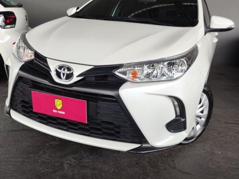 TOYOTA Yaris Hatch 1.5 16V 4P FLEX XS MULTIDRIVE AUTOM�TICO CVT, Foto 3