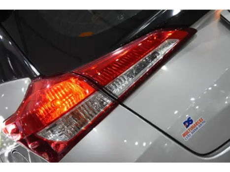 TOYOTA Yaris Hatch 1.5 16V 4P FLEX XL PLUS CONNECT MULTIDRIVE AUTOM�TICO CVT, Foto 2