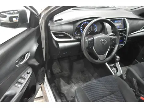 TOYOTA Yaris Hatch 1.5 16V 4P FLEX XL PLUS CONNECT MULTIDRIVE AUTOM�TICO CVT, Foto 7