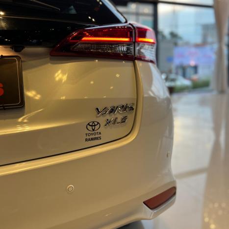 TOYOTA Yaris Hatch 1.5 16V 4P FLEX XLS CONNECT MULTIDRIVE AUTOM�TICO CVT, Foto 18