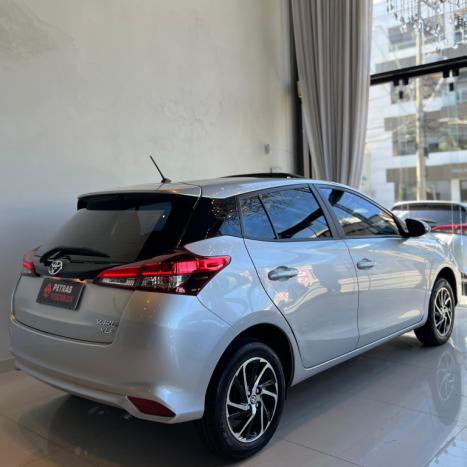 TOYOTA Yaris Hatch 1.5 16V 4P FLEX XLS CONNECT MULTIDRIVE AUTOM�TICO CVT, Foto 17