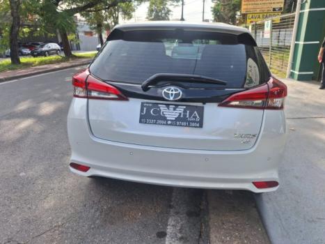 TOYOTA Yaris Hatch 1.5 16V 4P FLEX XS MULTIDRIVE AUTOM�TICO CVT, Foto 3