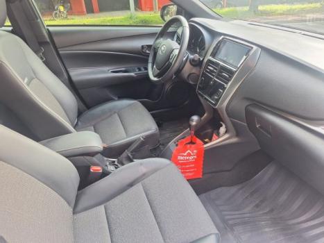 TOYOTA Yaris Hatch 1.5 16V 4P FLEX XS MULTIDRIVE AUTOM�TICO CVT, Foto 4