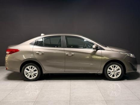 TOYOTA Yaris Hatch 1.5 16V 4P FLEX XL MULTIDRIVE AUTOM�TICO CVT, Foto 4