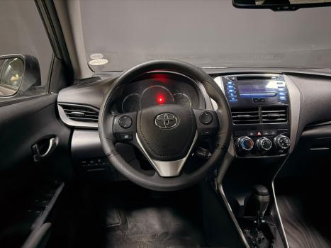 TOYOTA Yaris Hatch 1.5 16V 4P FLEX XL MULTIDRIVE AUTOM�TICO CVT, Foto 10