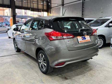 TOYOTA Yaris Hatch 1.5 16V 4P FLEX XL PLUS CONNECT MULTIDRIVE AUTOM�TICO CVT, Foto 2
