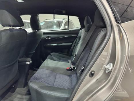 TOYOTA Yaris Hatch 1.5 16V 4P FLEX XL PLUS CONNECT MULTIDRIVE AUTOM�TICO CVT, Foto 4