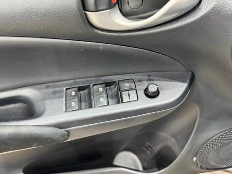TOYOTA Yaris Hatch 1.5 16V 4P FLEX XL PLUS CONNECT MULTIDRIVE AUTOM�TICO CVT, Foto 9