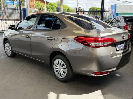 TOYOTA Yaris Sedan 1.5 16V 4P FLEX XL LIVE MULTIDRIVE AUTOMÁTICO CVT, Foto 3