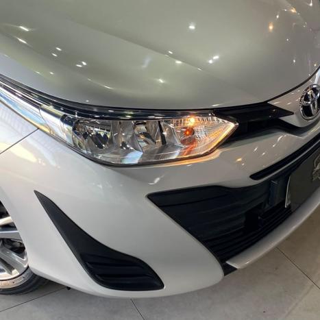 TOYOTA Yaris Sedan 1.5 16V 4P FLEX XL LIVE MULTIDRIVE AUTOMÁTICO CVT, Foto 6