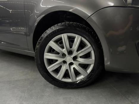 VOLKSWAGEN Fox 1.0 FLEX, Foto 2