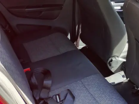 VOLKSWAGEN Fox 1.6 4P, Foto 4