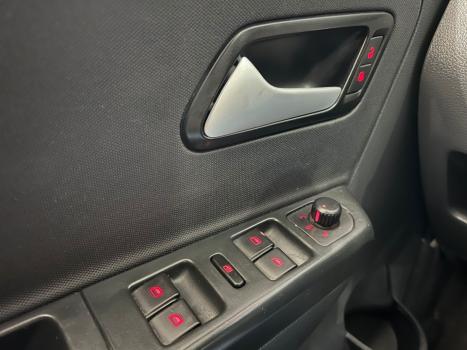 VOLKSWAGEN Fox 1.6 4P, Foto 8