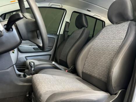 VOLKSWAGEN Fox 1.6 4P, Foto 9