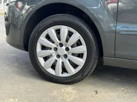 VOLKSWAGEN Fox 1.6 4P FLEX, Foto 13