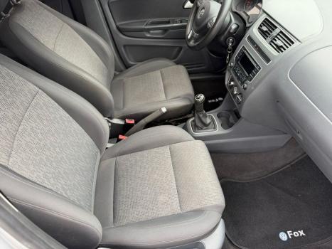 VOLKSWAGEN Fox 1.6 4P HIGHLINE FLEX, Foto 8