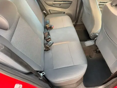 VOLKSWAGEN Fox 1.6 4P, Foto 7