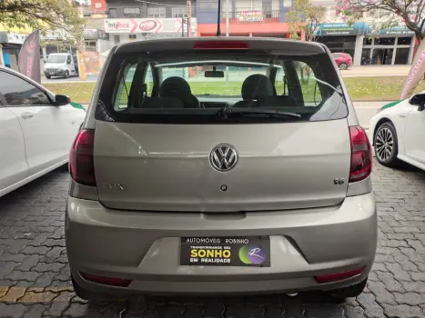 VOLKSWAGEN Fox 1.6 4P, Foto 4