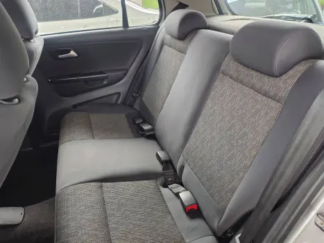 VOLKSWAGEN Fox 1.6 4P, Foto 10