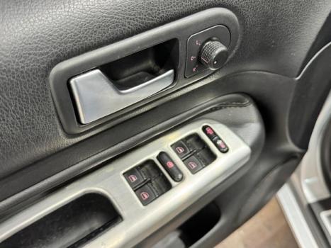 VOLKSWAGEN Golf 2.0 4P FLEX SPORTLINE AUTOM�TICO, Foto 8