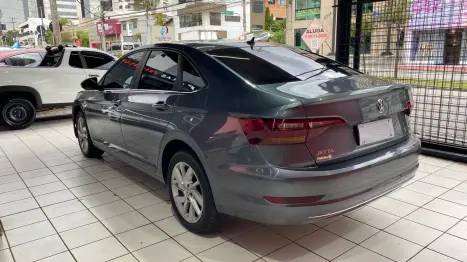 VOLKSWAGEN Jetta 1.4 4P 250 TSI TURBO COMFORTLINE AUTOM�TICO, Foto 9