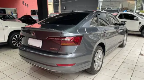 VOLKSWAGEN Jetta 1.4 4P 250 TSI TURBO COMFORTLINE AUTOM�TICO, Foto 10