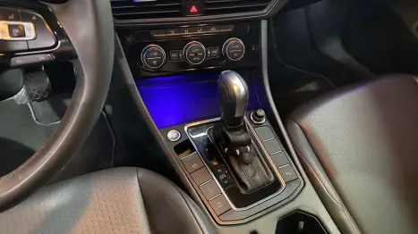 VOLKSWAGEN Jetta 1.4 4P 250 TSI TURBO COMFORTLINE AUTOM�TICO, Foto 14