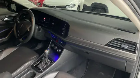 VOLKSWAGEN Jetta 1.4 4P 250 TSI TURBO COMFORTLINE AUTOM�TICO, Foto 15