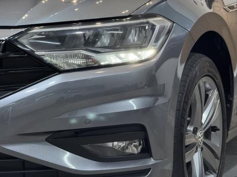 VOLKSWAGEN Jetta 1.4 4P 250 TSI R-LINE AUTOM�TICO, Foto 6