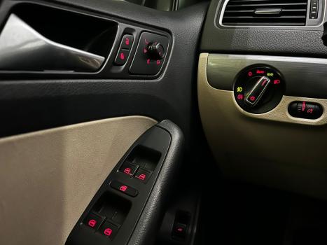 VOLKSWAGEN Jetta 2.0 4P TSI HIGHLINE 211 CV AUTOM�TICO, Foto 7