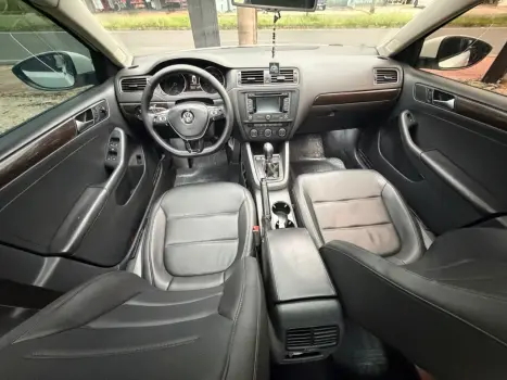 VOLKSWAGEN Jetta 2.0 4P COMFORTLINE TIPTRONIC AUTOM�TICO, Foto 10