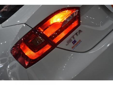 VOLKSWAGEN Jetta 2.0 4P FLEX COMFORTLINE TIPTRONIC AUTOM�TICO, Foto 2