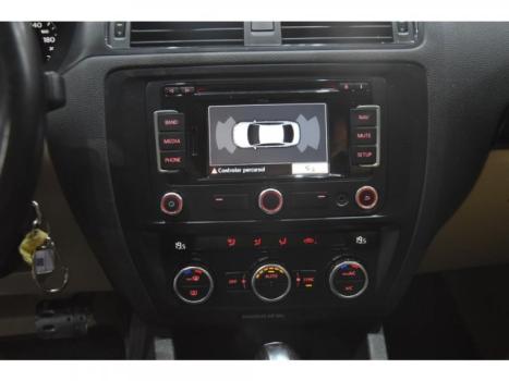 VOLKSWAGEN Jetta 2.0 4P FLEX COMFORTLINE TIPTRONIC AUTOM�TICO, Foto 13