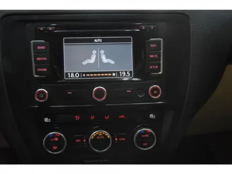 VOLKSWAGEN Jetta 2.0 4P FLEX COMFORTLINE TIPTRONIC AUTOM�TICO, Foto 18